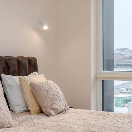 Apartment Modern Next To Clinics *