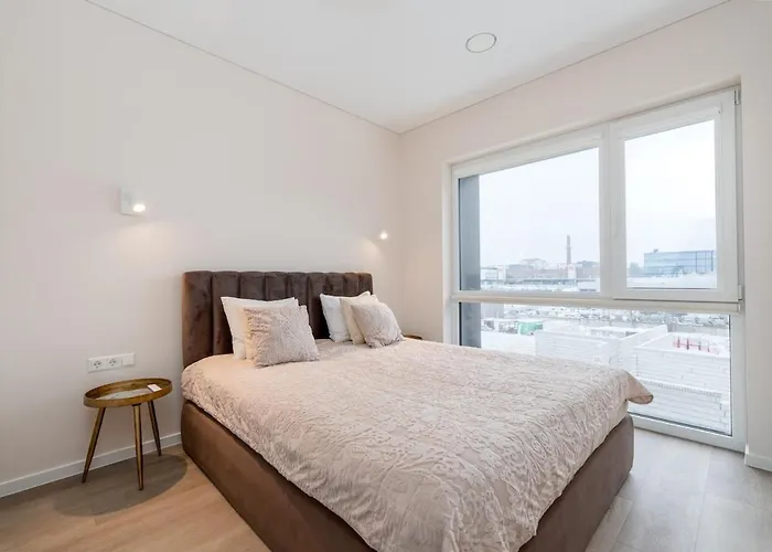 Apartment Modern Next To Clinics